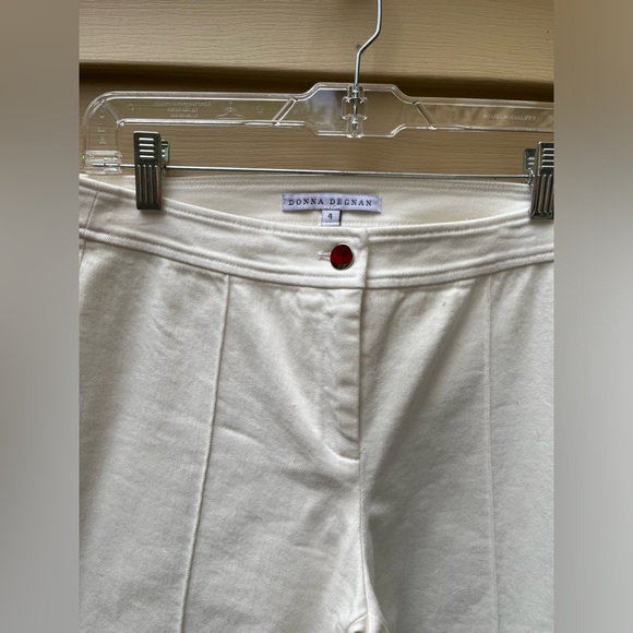 Donna Degnan Front Center Seam Wide Leg Side Slit Hem off White Pants, size 4 - Picture 9 of 12